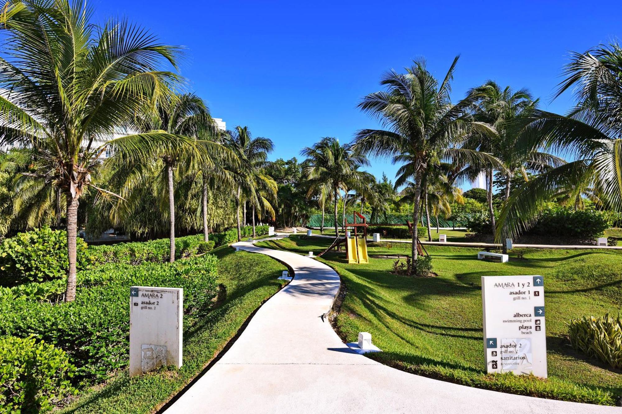 Beachfront Apartment Blue Vista Cancun Exterior photo